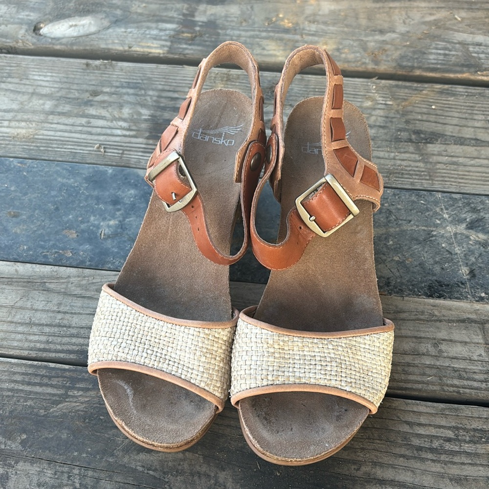 Dansko Tan Leather & Natural Woven Strap Women’s Sandals